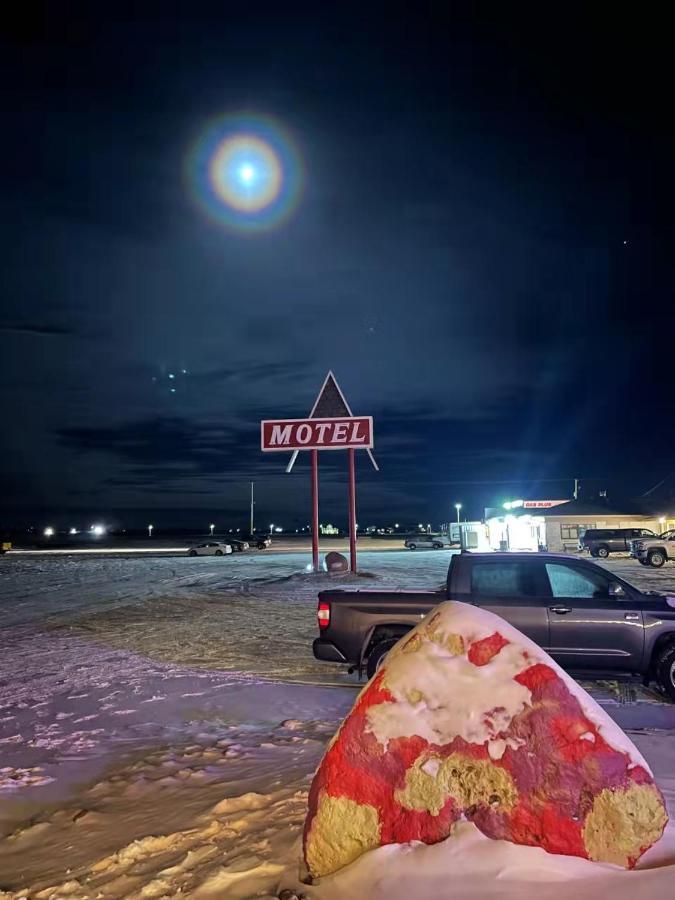 Dundurn Motel Buitenkant foto