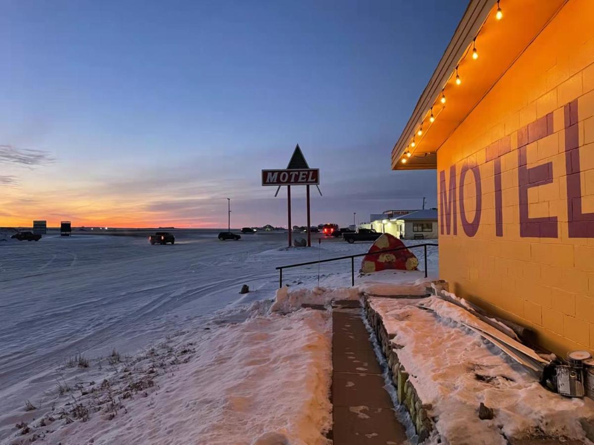 Dundurn Motel Buitenkant foto