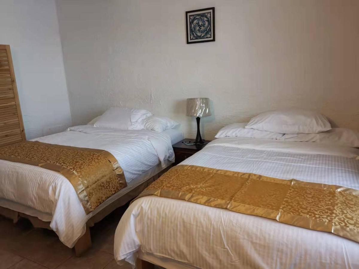 Dundurn Motel Buitenkant foto