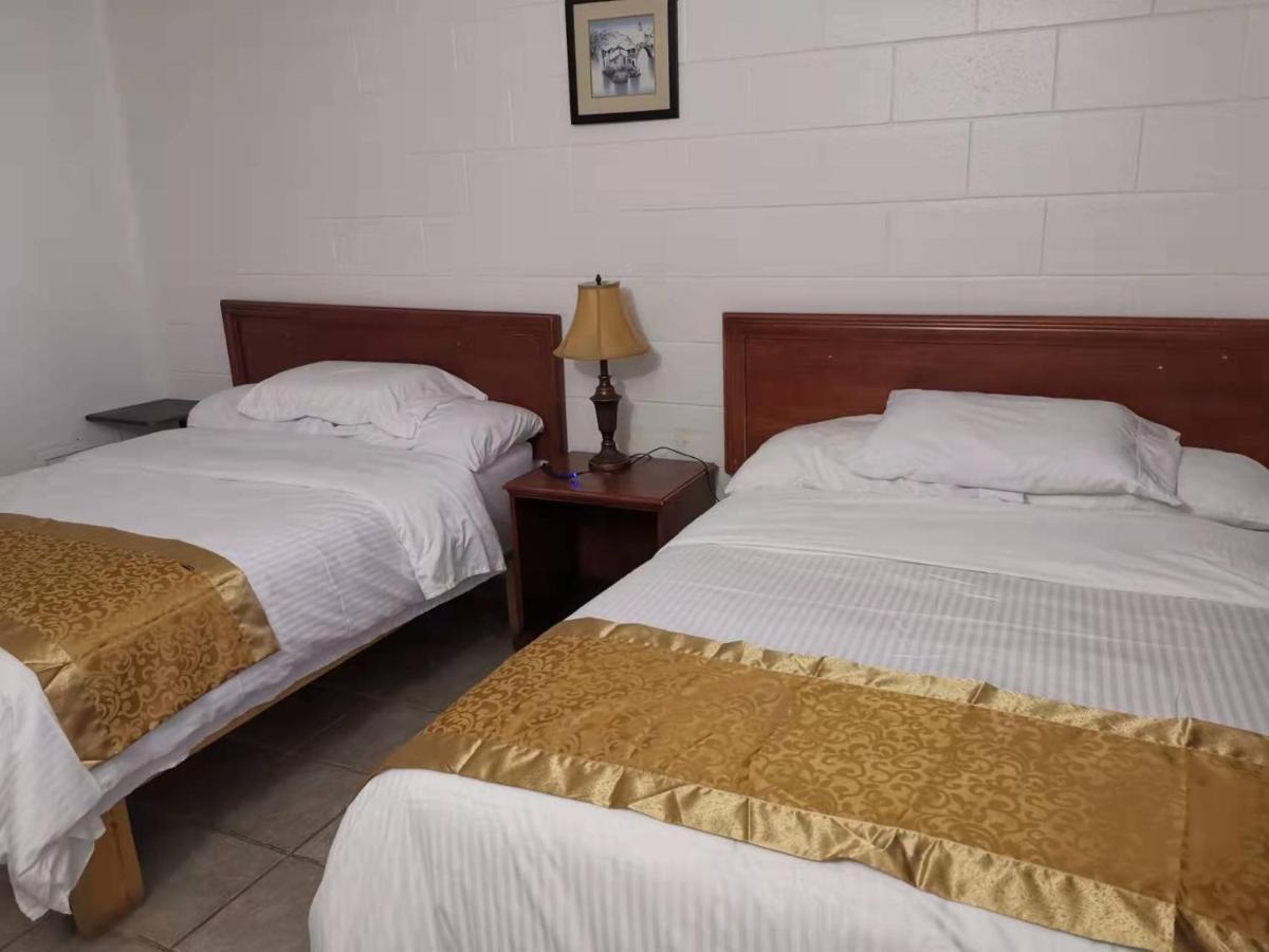 Dundurn Motel Buitenkant foto