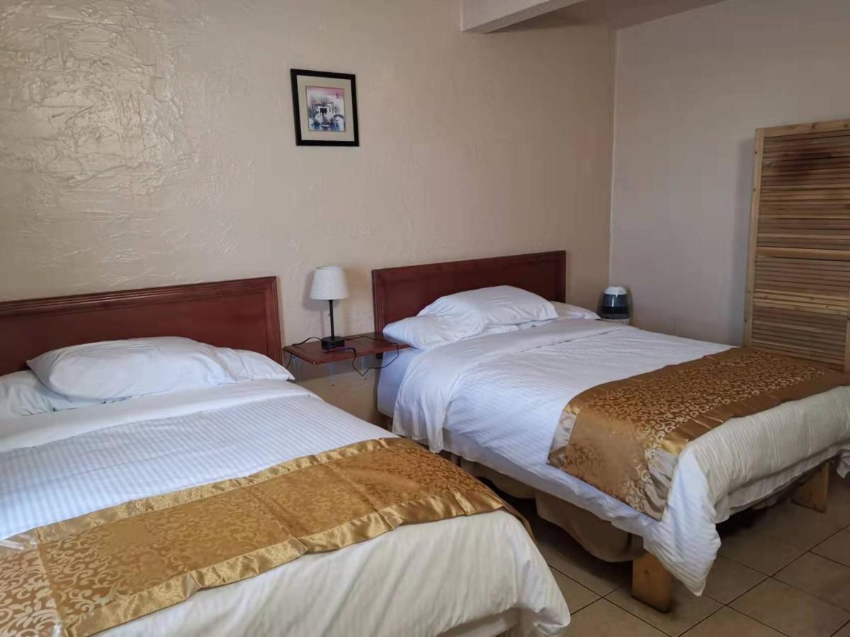Dundurn Motel Buitenkant foto